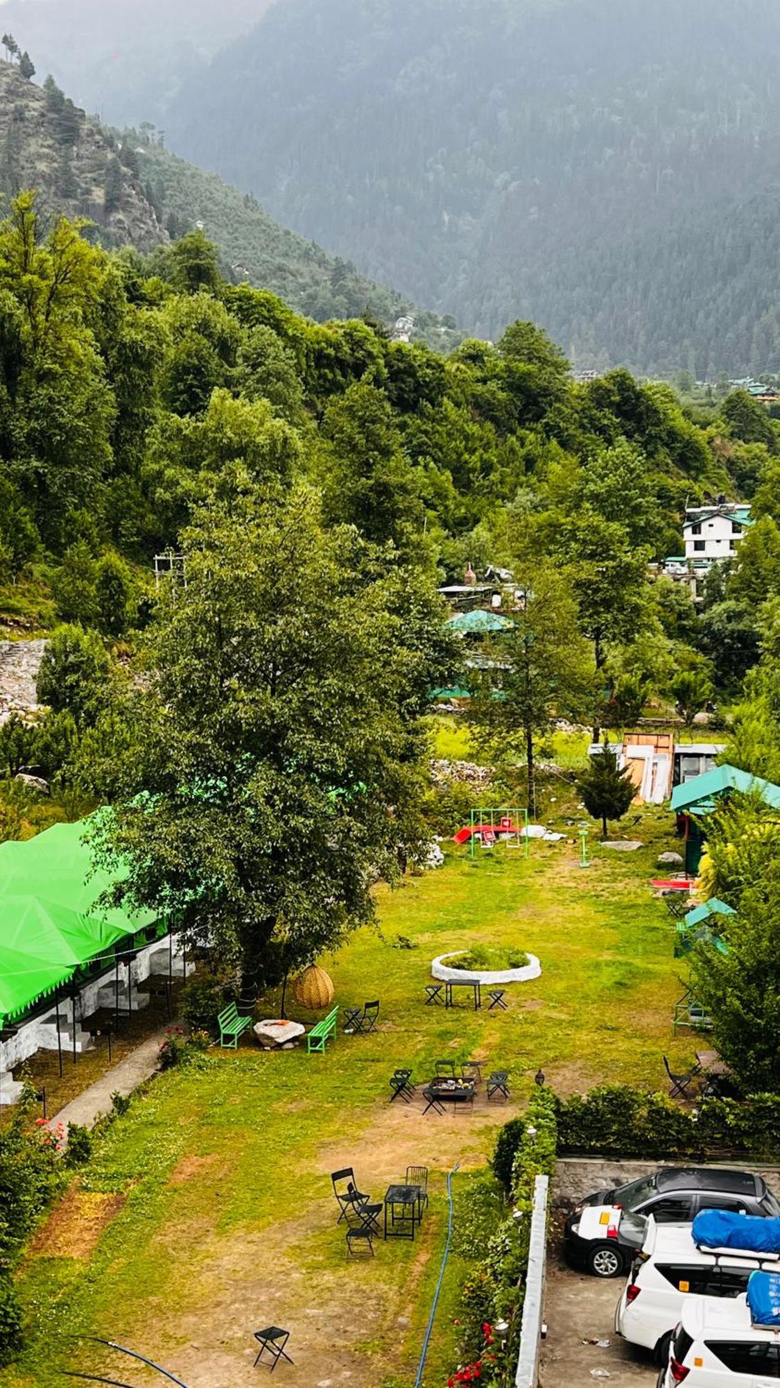 Himalayan Riverside Swiss Cottage Tents, Manali Bagian luar foto